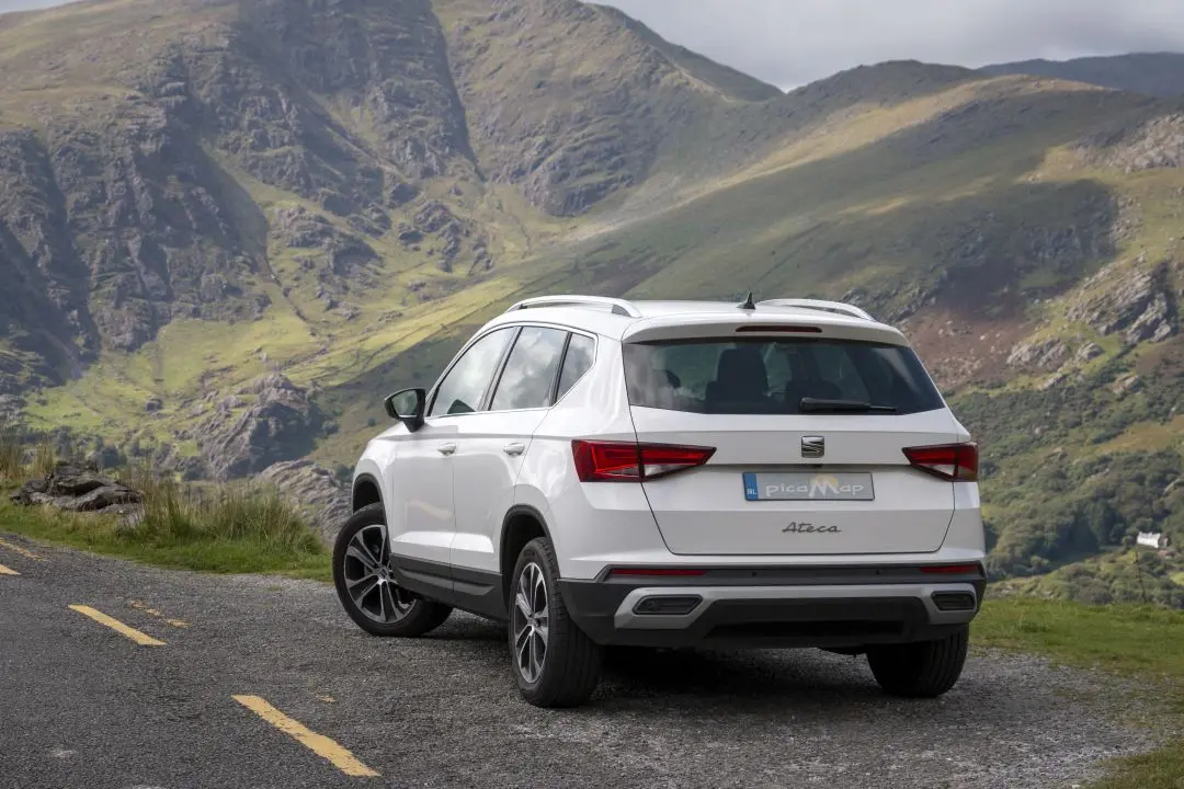 irlande vehicule location seat ateca conduite montagne