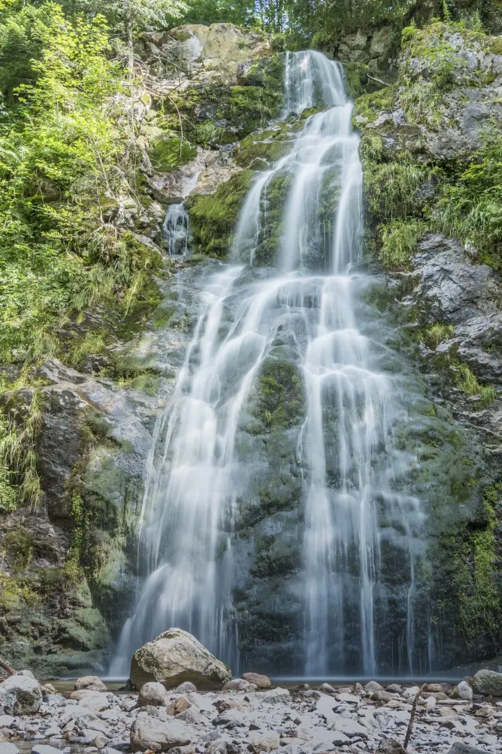 chute d'eau côté gauche cascade heidenbad