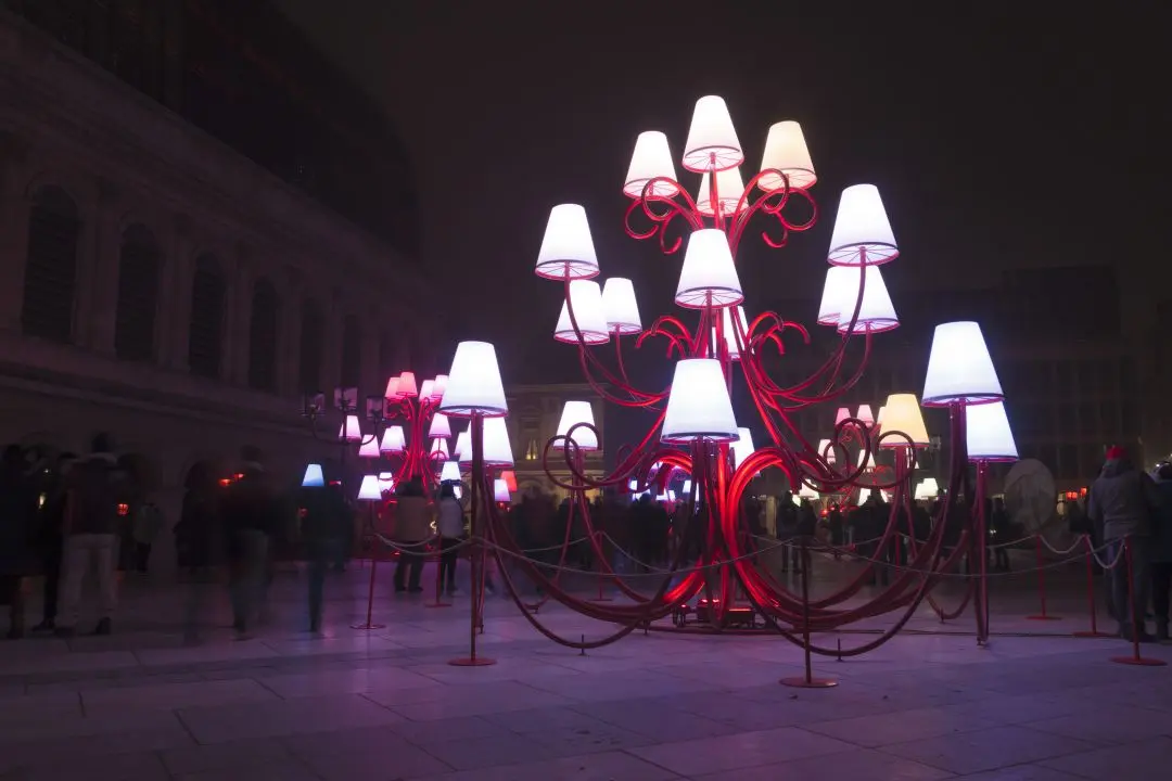 lustres place Louis Pradel fête lumières Lyon