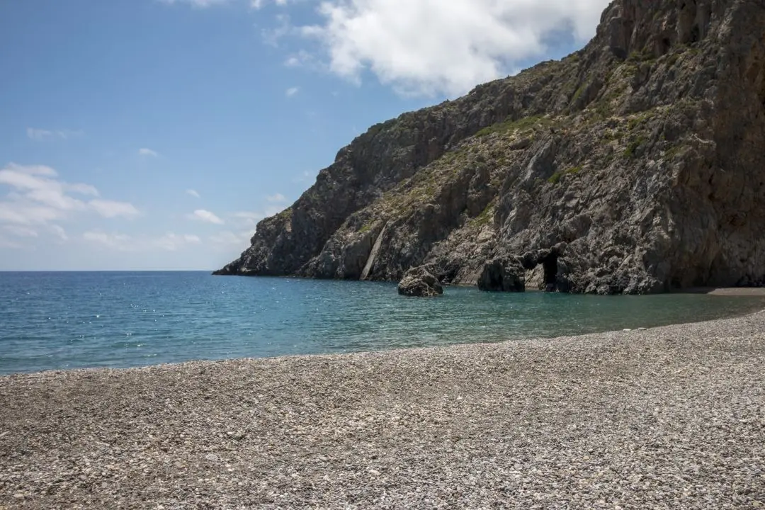 La plage d'Agiofarago, vue de l'Est