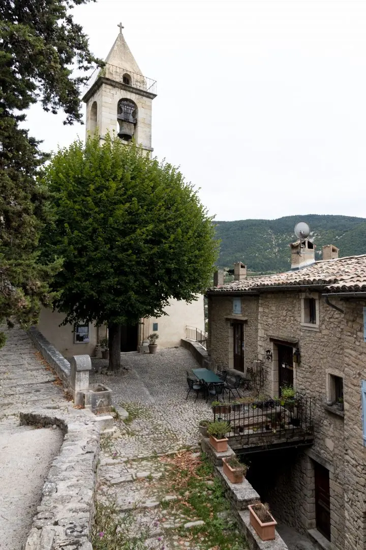 église notre-dame montbrun-les-bains