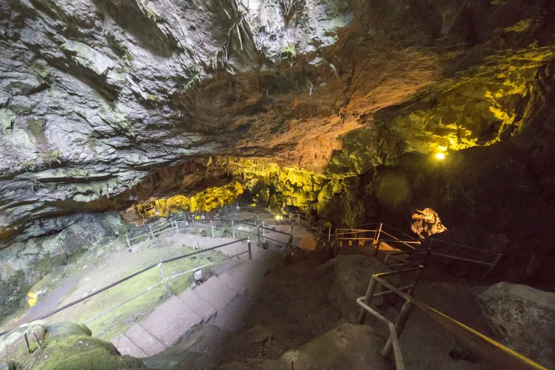 vue entrée grotte phychro